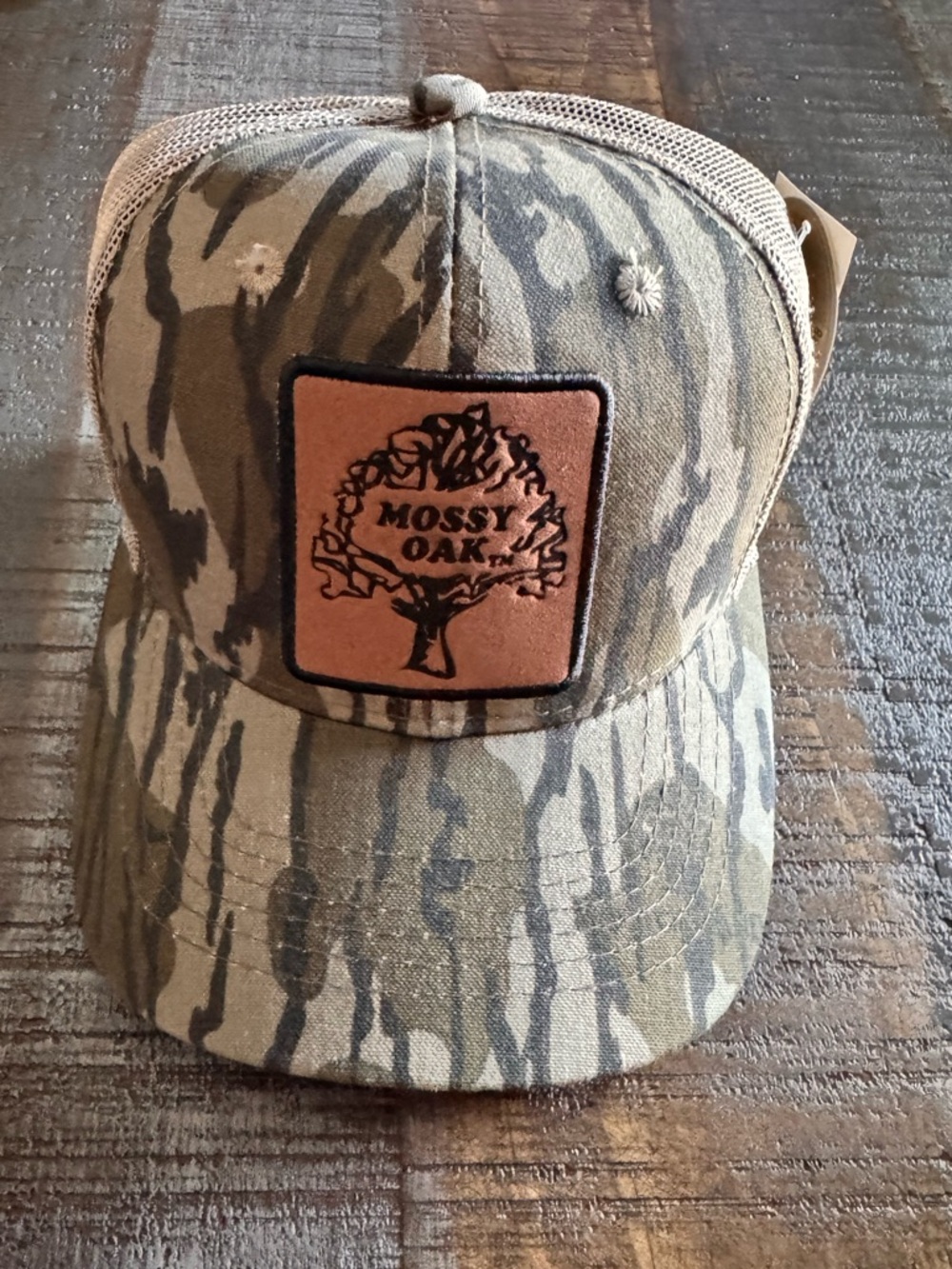 NWT Mossy Oak Camo Trucker Hat Mesh Back, Adjustable Snapback for Hunting